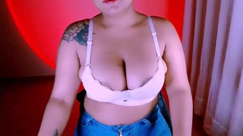 Snapshot of alejandra_conde chatting on February 28, 4:32 am Alejandra online show from February 28, 4:32 am