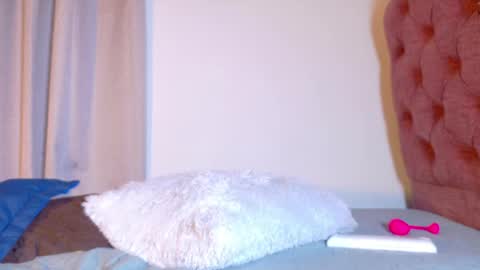alejandra_dunn1 online show from May 15, 10:50 pm