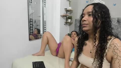 alejandra_evanss online show from December 22, 5:56 am