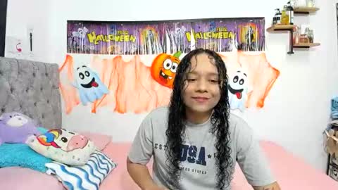 alejandra_evanss online show from October 29, 3:20 am