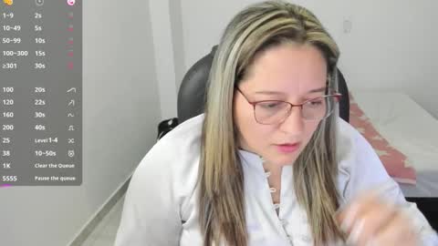 alejandra online show from November 21, 1:43 pm