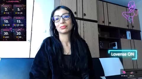 Snapshot of alejandracherry_ chatting on February 12, 1:27 pm Alejandra online show from February 12, 1:27 pm
