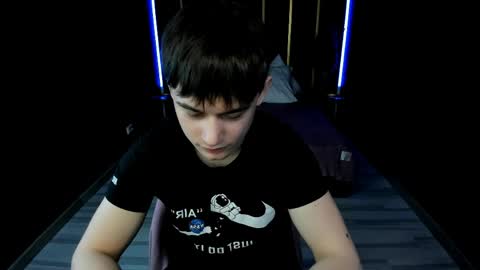 Alejandro online show from April 5, 1:03 am