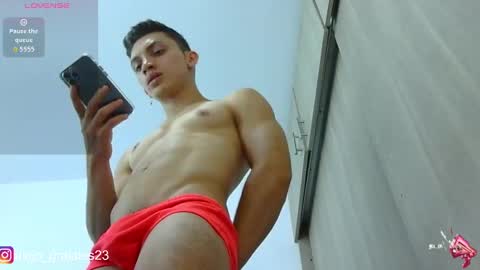 Snapshot of alejandro_g23 chatting on September 11, 10:21 pm Alejo online show from September 11, 10:21 pm