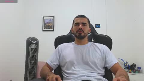 alejandroo_7 online show from June 30, 11:28 pm