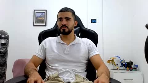 alejandroo_7 online show from July 17, 11:20 pm