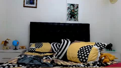 alejandroo_7 online show from July 28, 8:52 pm