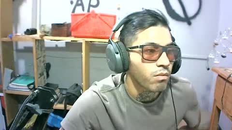 Snapshot of alejandropppzz chatting on January 18, 9:34 am alejandropppzz online show from January 18, 9:34 am