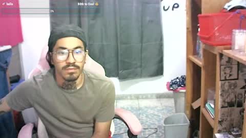 Snapshot of alejandropppzz chatting on February 7, 4:16 am alejandropppzz online show from February 7, 4:16 am