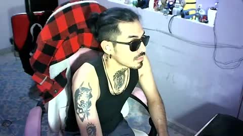 Snapshot of alejandropppzz chatting on September 11, 10:37 am alejandropppzz online show from September 11, 10:37 am