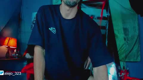 Snapshot of alejo_323__ chatting on October 29, 1:08 am alejo_323__ online show from October 29, 1:08 am