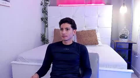 Snapshot of alejo_exotic chatting on June 18, 12:09 pm alejo_exotic online show from June 18, 12:09 pm