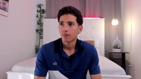 Snapshot of alejo_exotic chatting on June 19, 12:20 pm alejo_exotic online show from June 19, 12:20 pm