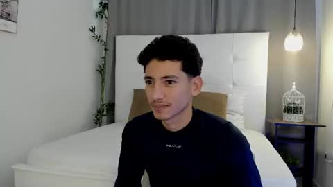 Snapshot of alejo_exotic chatting on June 29, 1:11 pm alejo_exotic online show from June 29, 1:11 pm