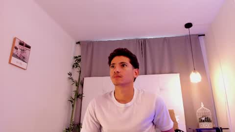 Snapshot of alejo_exotic chatting on July 2, 12:22 pm alejo_exotic online show from July 2, 12:22 pm