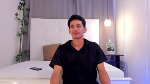 Snapshot of alejo_exotic chatting on July 6, 12:24 pm alejo_exotic online show from July 6, 12:24 pm