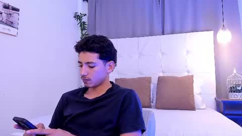 Snapshot of alejo_exotic chatting on July 8, 12:42 pm alejo_exotic online show from July 8, 12:42 pm