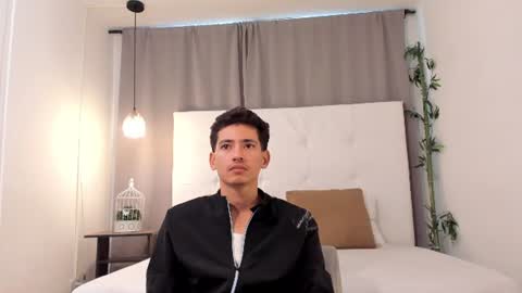 Snapshot of alejo_exotic chatting on July 17, 12:34 pm alejo_exotic online show from July 17, 12:34 pm