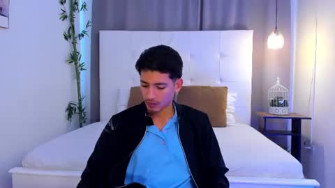 Snapshot of alejo_exotic chatting on July 20, 1:24 pm alejo_exotic online show from July 20, 1:24 pm