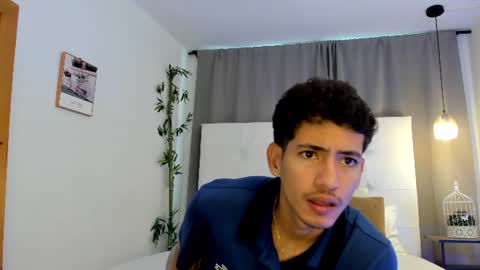 Snapshot of alejo_exotic chatting on July 21, 12:18 pm alejo_exotic online show from July 21, 12:18 pm