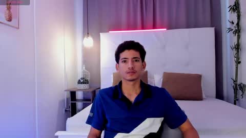 Snapshot of alejo_exotic chatting on July 28, 12:34 pm alejo_exotic online show from July 28, 12:34 pm