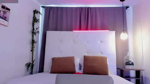 Snapshot of alejo_exotic chatting on July 28, 4:39 pm alejo_exotic online show from July 28, 4:39 pm
