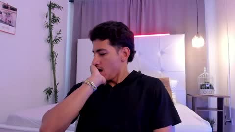 Snapshot of alejo_exotic chatting on August 1, 12:26 pm alejo_exotic online show from August 1, 12:26 pm