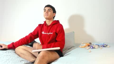 alejo_gray1 online show from October 22, 5:02 pm