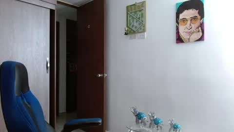 Snapshot of alejo_hot23 chatting on April 25, 1:36 pm David online show from April 25, 1:36 pm