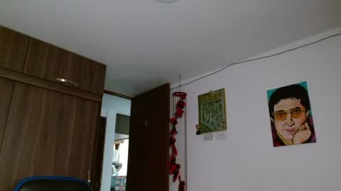 Snapshot of alejo_hot23 chatting on May 4, 1:23 am David online show from May 4, 1:23 am