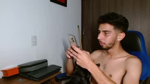 Snapshot of alejo_hot23 chatting on May 8, 3:01 am David online show from May 8, 3:01 am