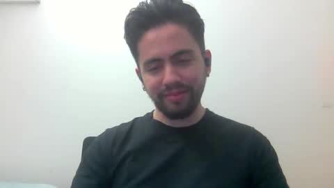 Snapshot of alejo_shy chatting on October 6, 1:47 am alejo_shy online show from October 6, 1:47 am