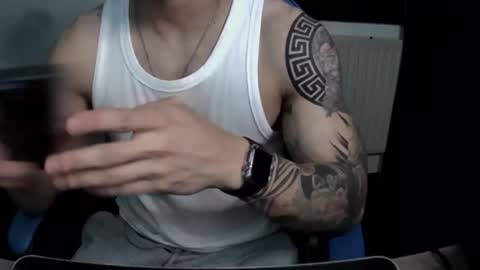 alejoduarte16 online show from December 18, 5:19 pm