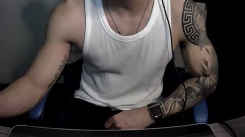 alejoduarte16 online show from December 22, 6:49 pm