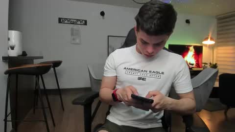 Snapshot of alejoo_twink chatting on February 25, 10:29 pm ONLYFANS Alejoo twink online show from February 25, 10:29 pm