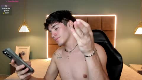 ALejoo Saenz online show from May 9, 4:28 am