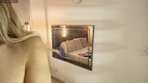 aleka_williams_ online show from October 31, 5:58 pm