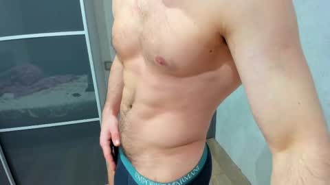 aleks_brown online show from May 5, 10:18 pm