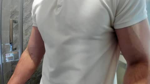 aleks_brown online show from May 18, 4:24 pm