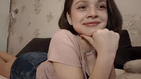 Snapshot of aleksamoon9 chatting on June 10, 11:53 am aleksamoon9 online show from June 10, 11:53 am