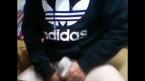 Snapshot of alemaorico chatting on November 23, 9:25 pm rico online show from November 23, 9:25 pm