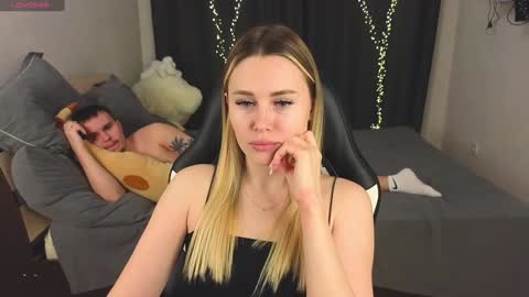 Snapshot of alena_hot_sex chatting on February 2, 8:19 pm Alena online show from February 2, 8:19 pm