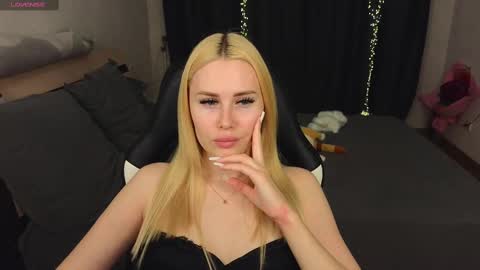 Snapshot of alena_hot_sex chatting on March 2, 2:43 pm Alena online show from March 2, 2:43 pm