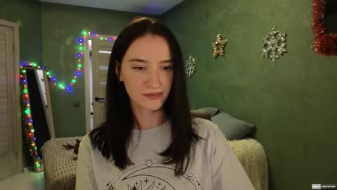 Snapshot of alena_navi chatting on December 7, 8:05 pm Alena online show from December 7, 8:05 pm