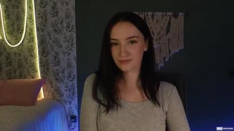 Snapshot of alena_navi chatting on December 19, 9:28 pm Alena online show from December 19, 9:28 pm