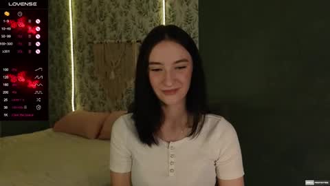 Snapshot of alena_navi chatting on February 18, 3:54 pm Alena online show from February 18, 3:54 pm