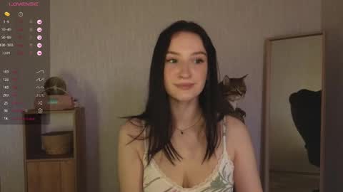 Snapshot of alena_navi chatting on May 30, 2:36 pm Alena online show from May 30, 2:36 pm