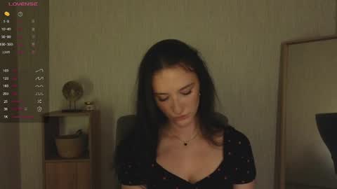 Snapshot of alena_navi chatting on June 4, 8:59 pm Alena online show from June 4, 8:59 pm