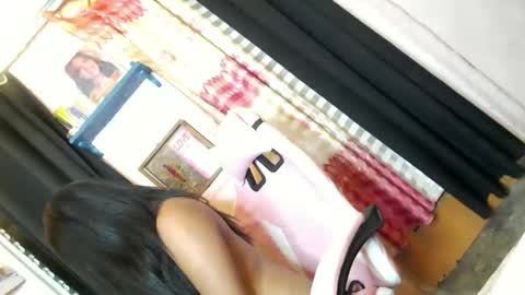 Kimmygirl online show from May 22, 12:00 pm