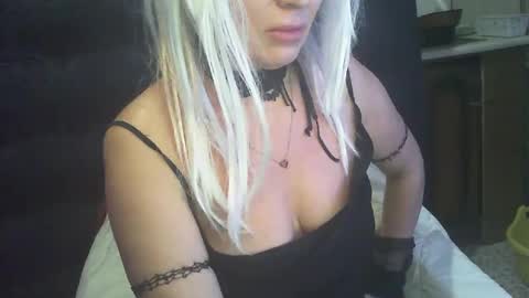 Luly online show from February 2, 12:19 am